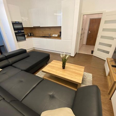 Classy Times - City Centre - Private Parking - Sunny Apartment Poprad Extérieur photo